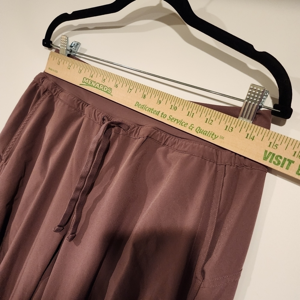 Athleta Attitude Pant Volcanic Violet Stretch Lightweight Wicking Workout Pant 4 - Picture 8 of 10